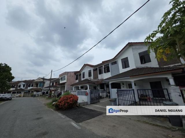 House for sale in Pekan Nanas, Johor