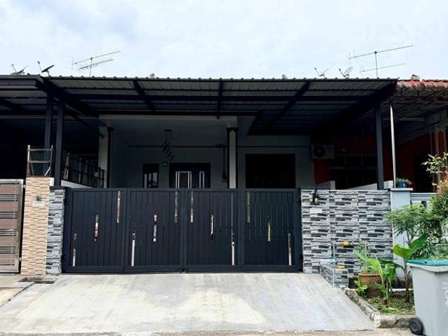 Terraced House for sale in Kluang