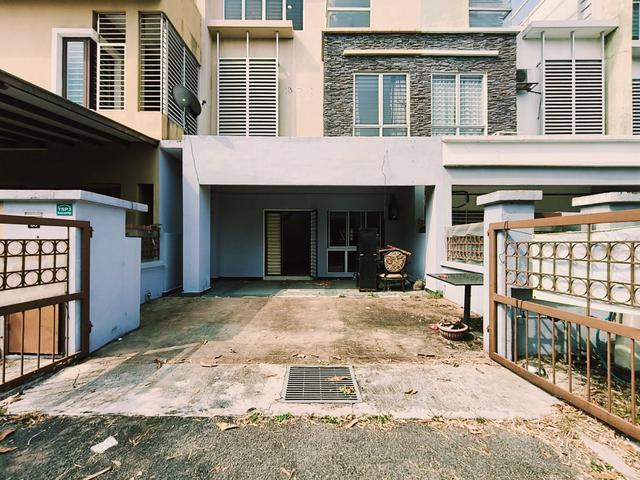 Terraced House for rent in Petaling, Alam Impian