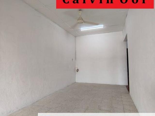 Shop for sale in Mukim 16, Tena