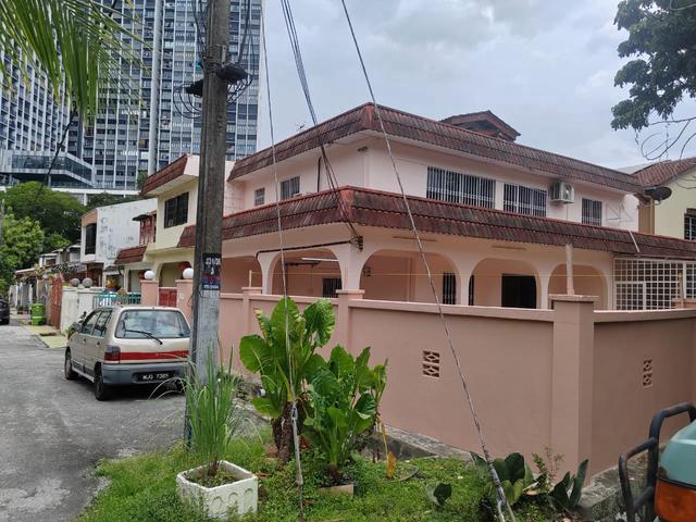 Terraced House for rent in Country Heights Damansara, Kuala Lumpur