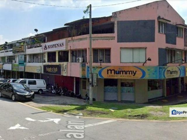 Shop for rent in Country Heights Damansara, Kuala Lumpur