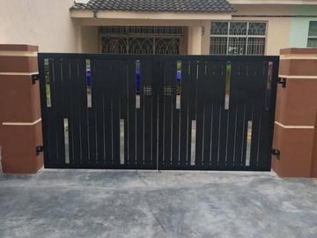 Bungalow for sale in Malaka