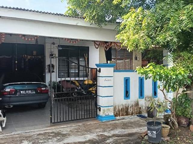 Terraced House for sale in Tanjong Sepat, Selangor