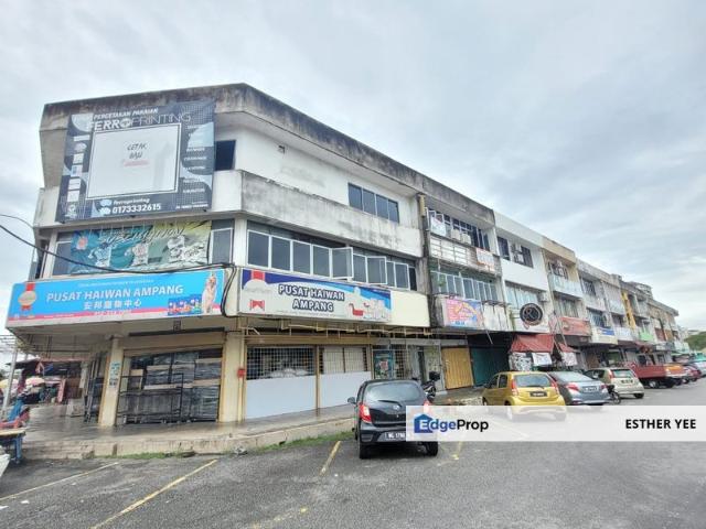 Shop for sale in Langat, Selangor