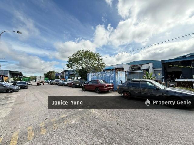 Warehouse for rent in Taman Tan Sri Yaacob, Iskandar Puteri