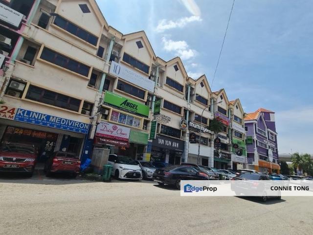 Shop for rent in Petaling, Damansara Damai