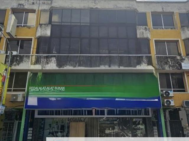 Shop for sale in Seksyen U3, Shah Alam
