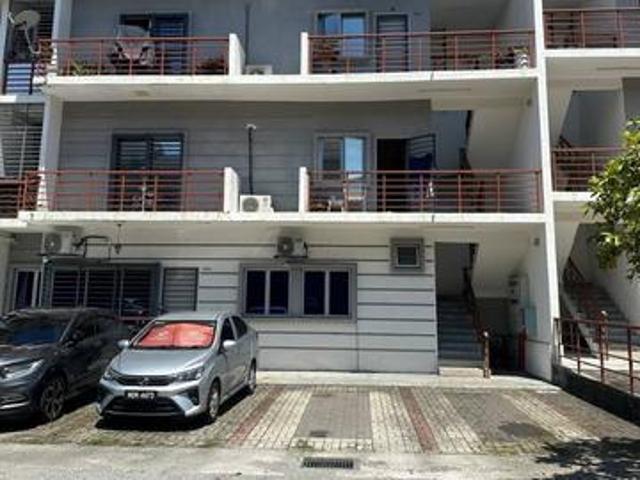 Townhouse for sale in Sendayan Village, Negeri Sembilan