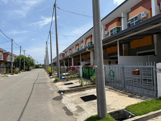 Terraced House for sale in Tuaran, Bahagian Pantai Barat