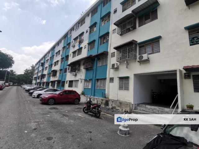 Flat for sale in Petaling, Subang Jaya