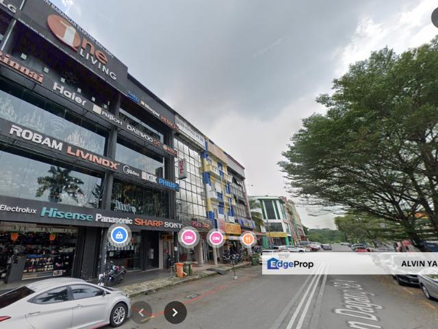 Shop for rent in Petaling, Subang Jaya