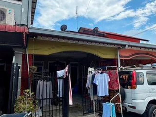 House for sale in Benut, Pontian