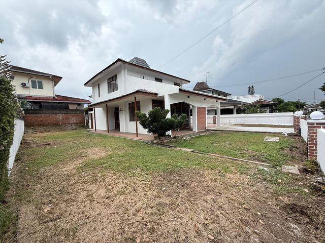 Bungalow for rent in Johore Bahru, Johor