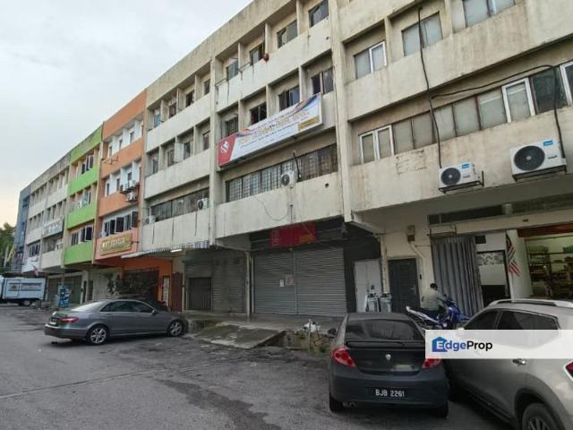 Shop for sale in Kajang, Langat
