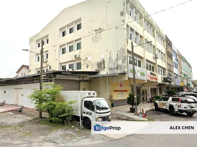 Shop for sale in Kajang, Langat