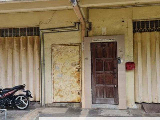 Shop for sale in Kajang, Langat