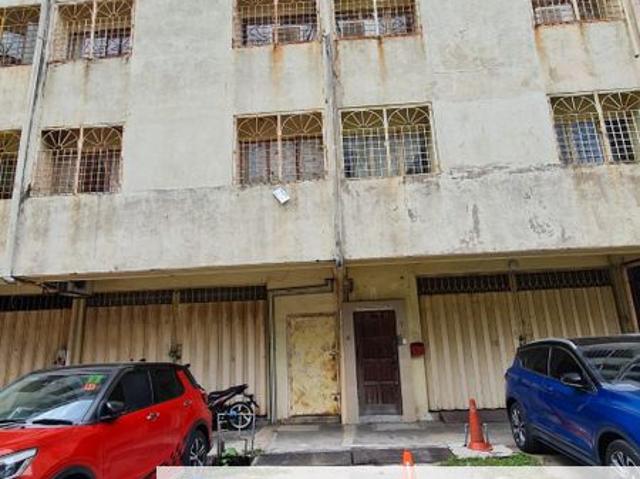 Shop for sale in Kajang, Langat