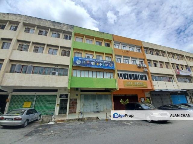 Warehouse for sale in Kajang, Langat