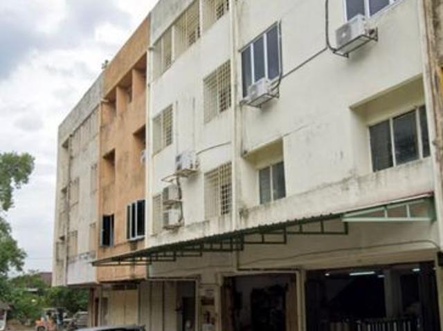 Shop for sale in Kajang, Langat