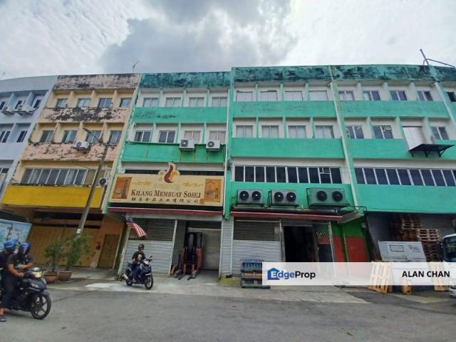 Shop for rent in Kajang, Langat