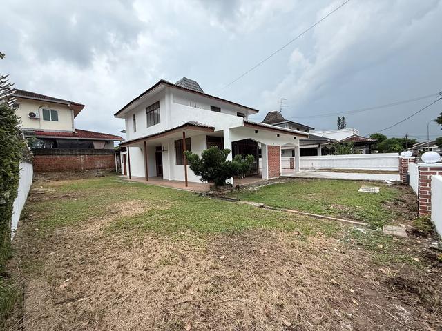 Bungalow for rent in Johore Bahru, Johor