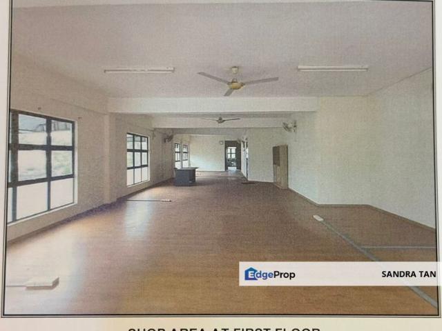 Shop for rent in Bukit Ledang, Johor