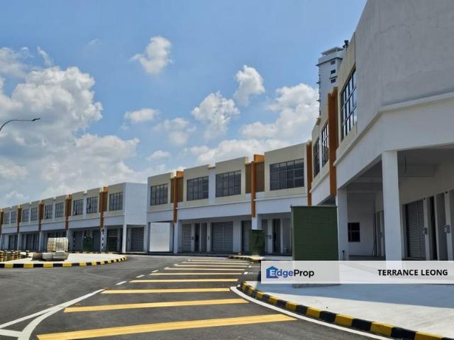 Shop for rent in Kajang, Langat