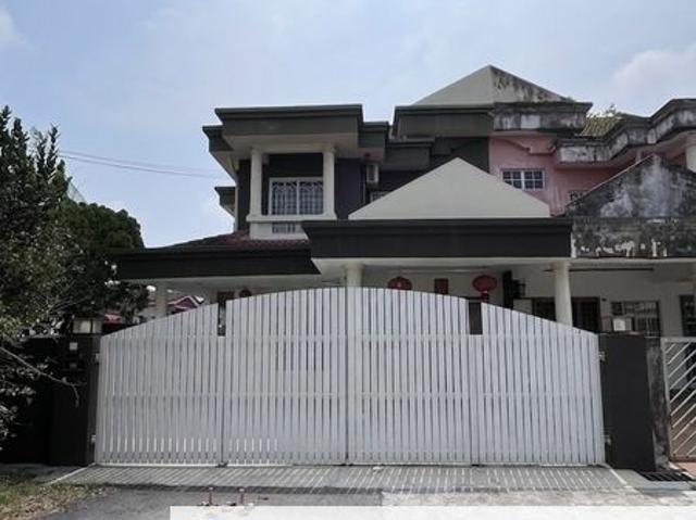 House for sale in Malaka