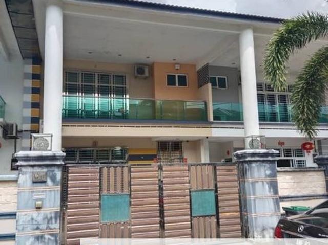 House for sale in Malaka