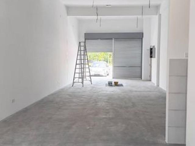 Shop for rent in Kajang, Langat