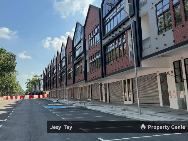 Shop for rent in Sutera Utama Pulai, Iskandar Puteri