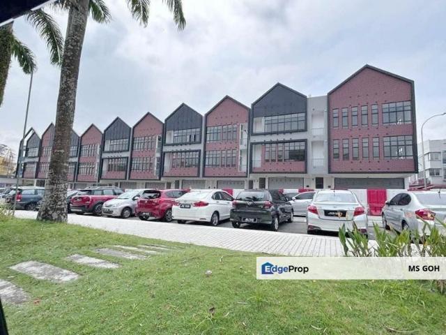 Shop for rent in Bukit Ledang, Johor