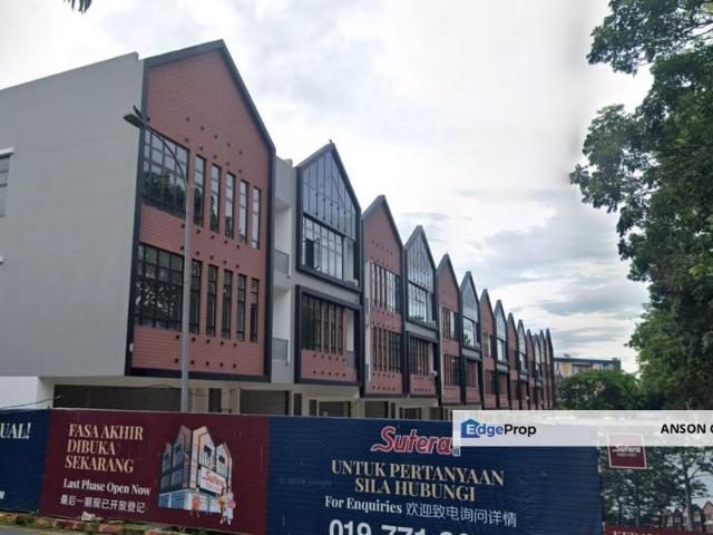 Shop for rent in Bukit Ledang, Johor