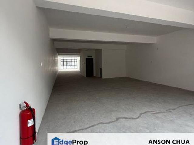 Shop for rent in Bukit Ledang, Johor