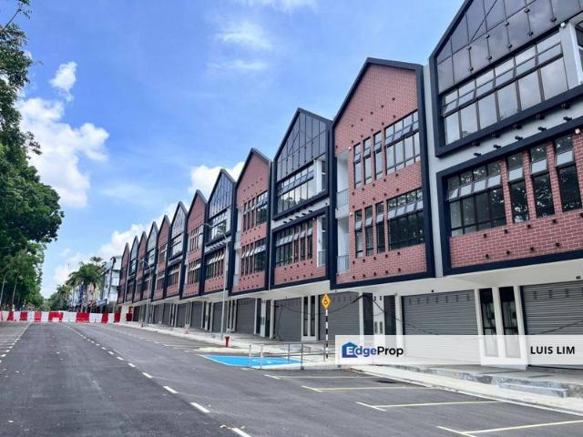 Shop for rent in Bukit Ledang, Johor