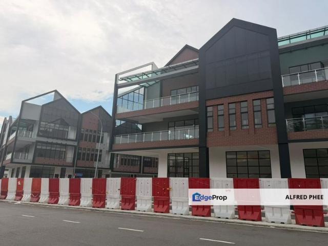 Shop for rent in Bukit Ledang, Johor