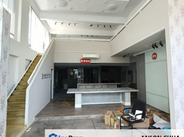 Shop for rent in Bukit Ledang, Johor