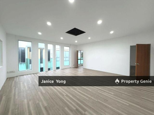Shop for rent in Bukit Ledang, Johor