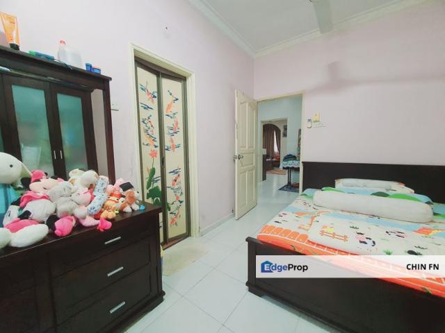 House for sale in Malaka
