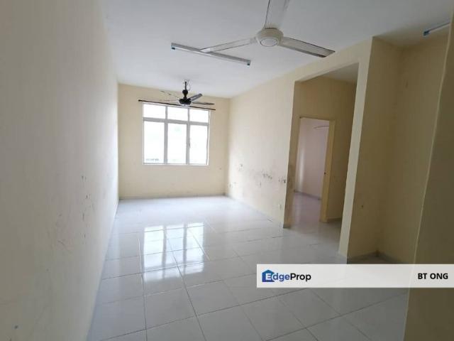 Condominium for sale in Malaka