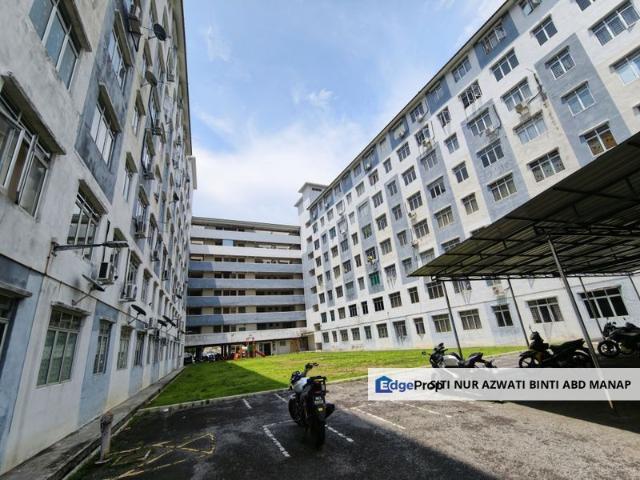 Condominium for sale in Malaka