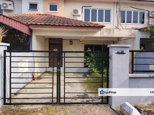 House for sale in Malaka