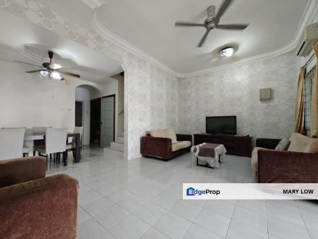 House for sale in Malaka