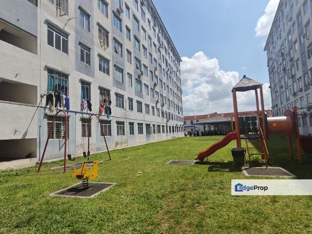 Condominium for sale in Malaka
