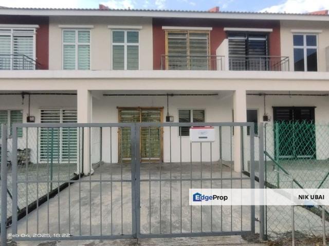 House for sale in Malaka