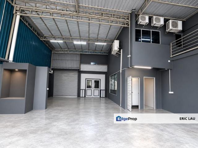 Warehouse for rent in Taman Tan Sri Yaacob, Iskandar Puteri