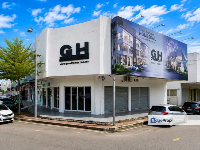 Shop for sale in Mukim 16, Tena