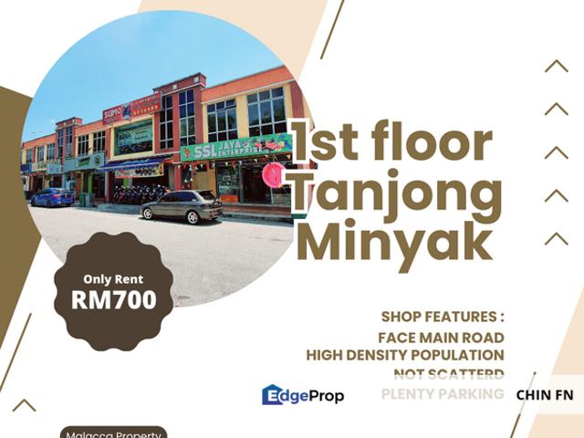Shop for rent in Malaka
