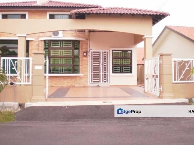 House for sale in Malaka